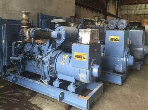 崇阳发电机组带负载降电压是什么原因照成的？